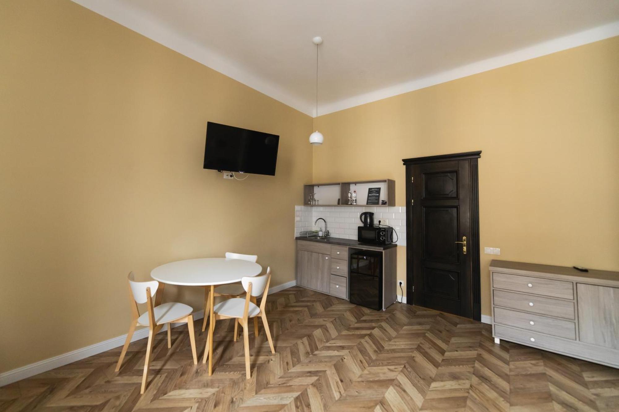 Apartments Justlvivit At The Rynok Square Exterior foto